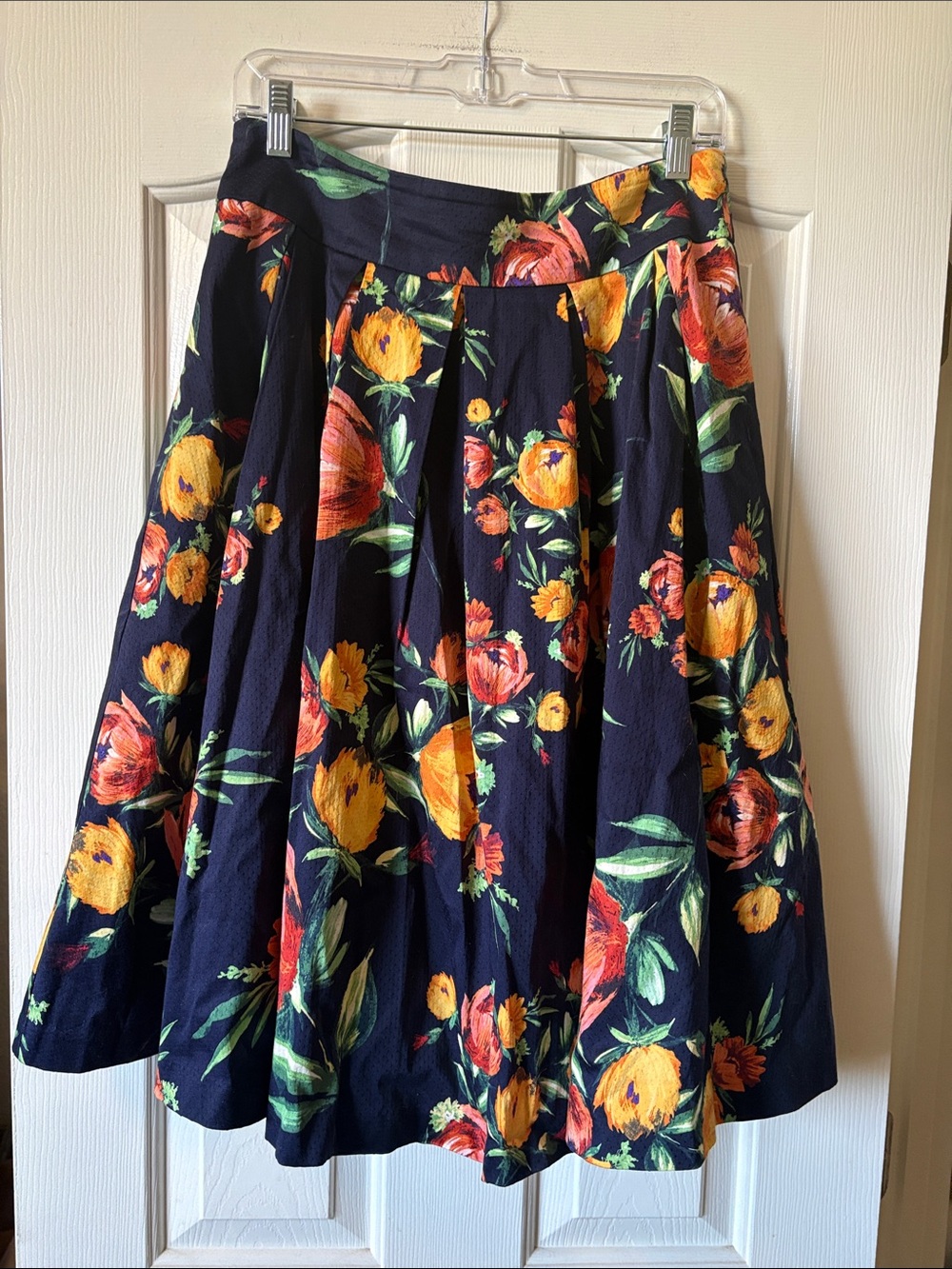 Review Australia Navy Blue Floral Pleated Skirt size 12 AUS (US 8)